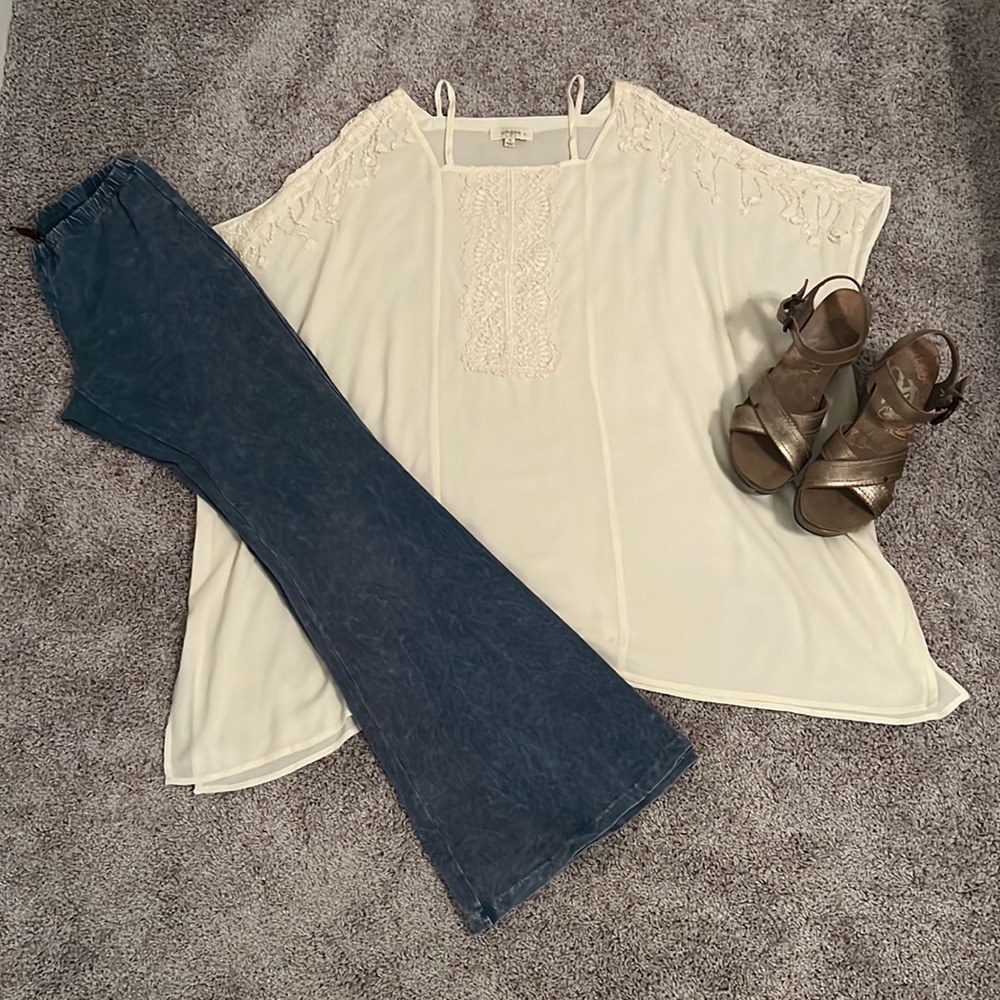 Umgee boutique cold shoulder cream colored tunic